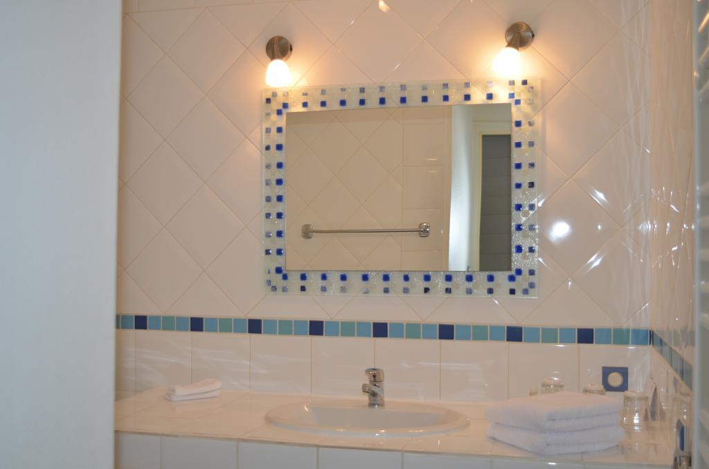 Hotel Le Toeno Trebeurden Ngoại thất bức ảnh